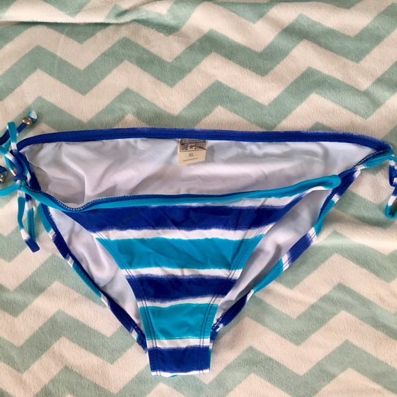 Bikini tie bottoms - Picture 1 of 3